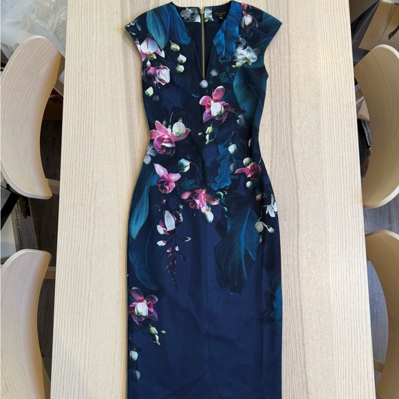Ted Baker dress - Picture 4 of 6